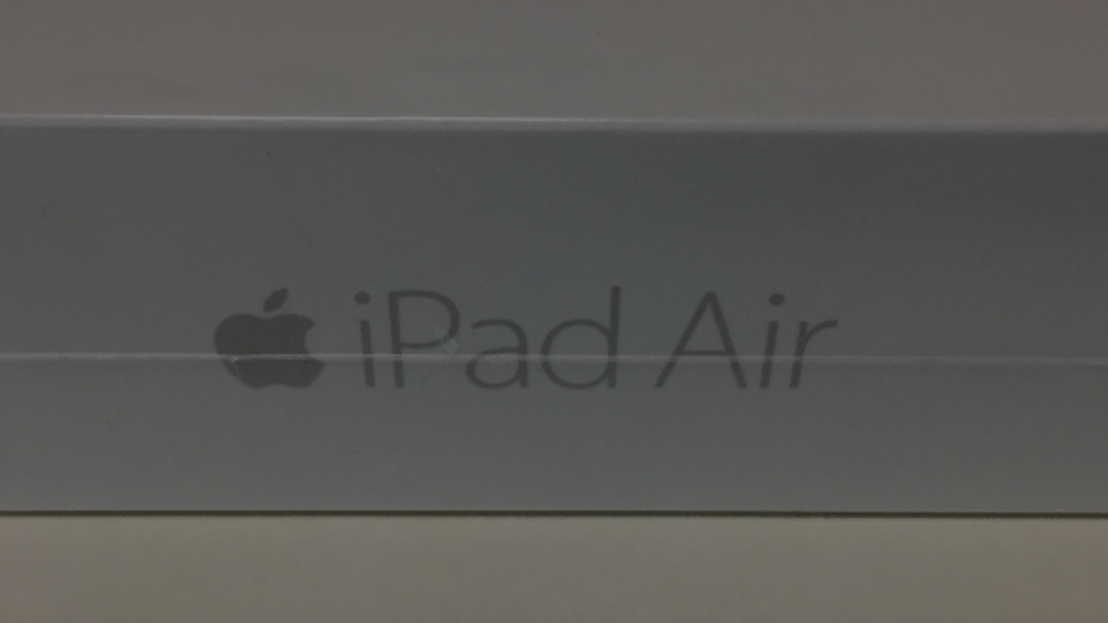 【blog】iPad Air2の開封と保護フィルムとケース