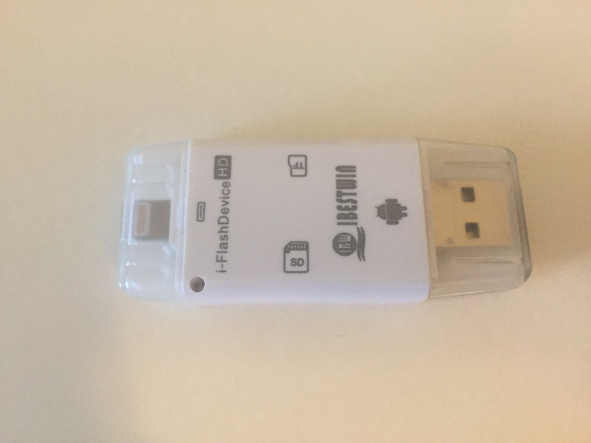 【ブログ】iPad用USBメモリアダプター